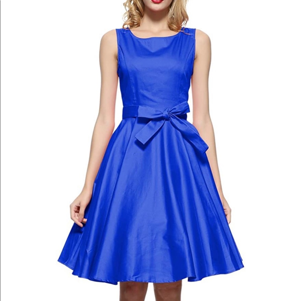 Adorable swing dress. Very full skirt! NWT!